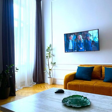Art Hotel Tabidze 第比利斯 外观 照片