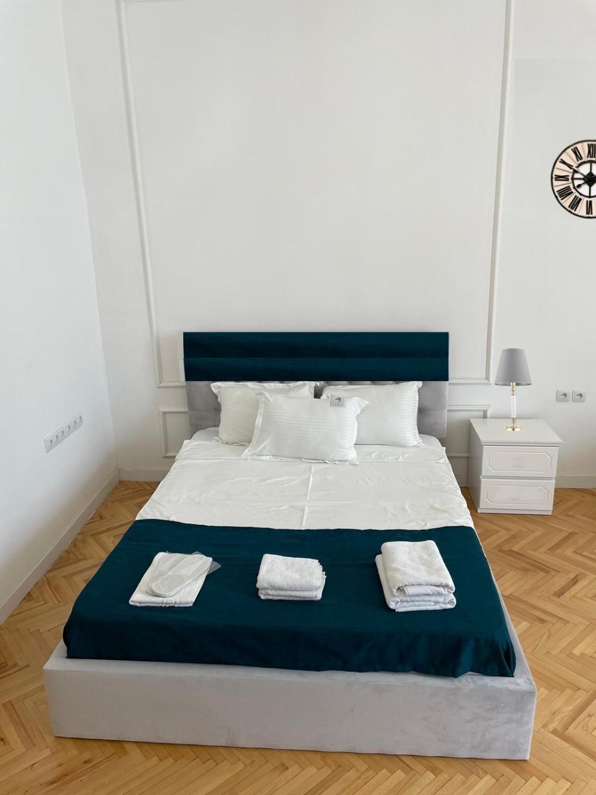 Art Hotel Tabidze 第比利斯 外观 照片