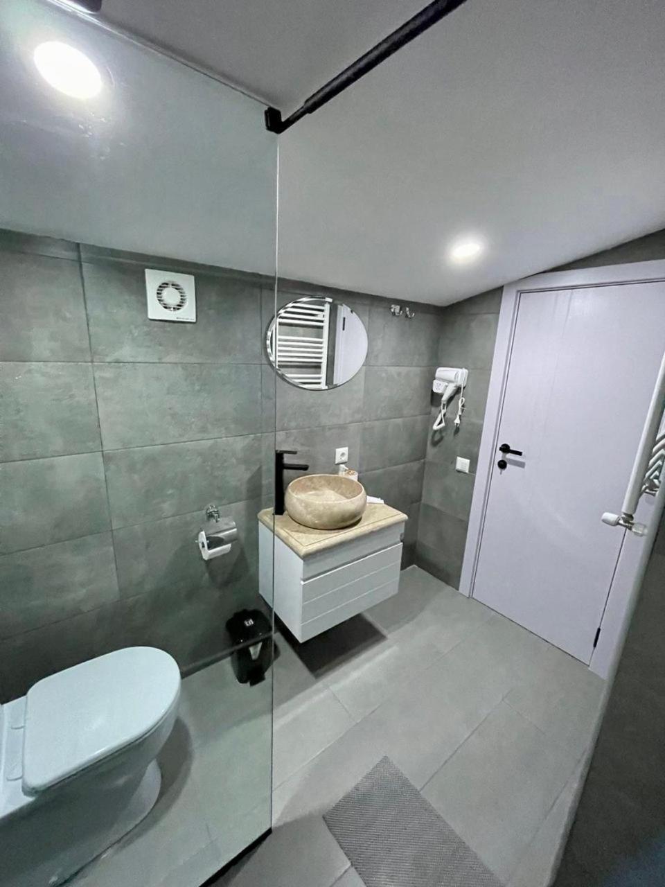 Art Hotel Tabidze 第比利斯 外观 照片